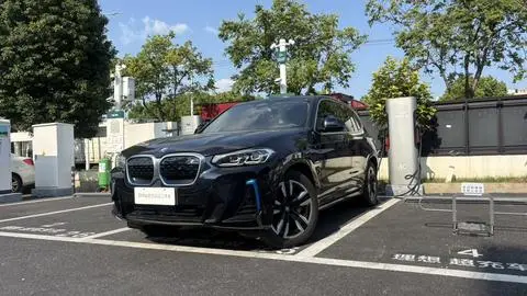 BMW iX3 2022