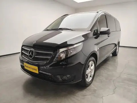 Mercedes-Benz 威霆 2018