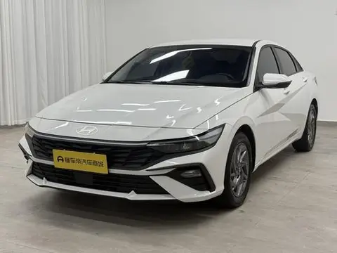Hyundai Elantra 2023 — фото 1