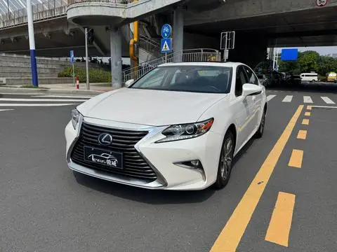 Lexus ES 2015