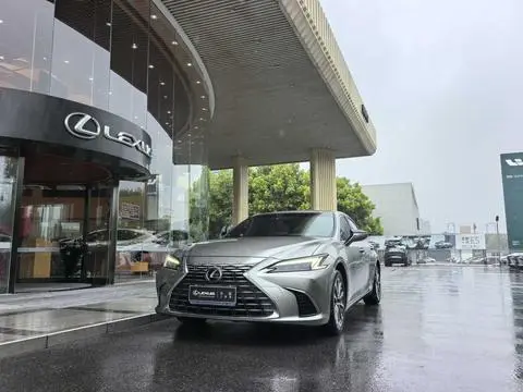 Lexus ES 2025 — фото 1