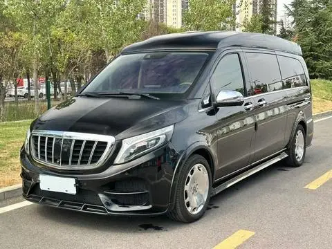 Mercedes-Benz V-Class 2018 — фото 1