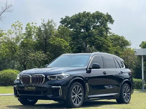 BMW X5 2022 — фото 1