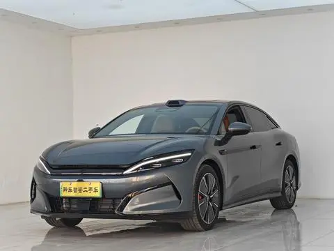 BYD Han L DM 2025