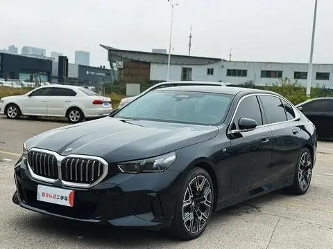 BMW 5 Series 2025