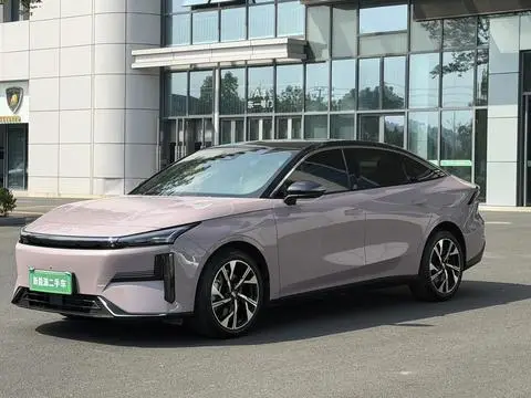 Geely L6 2024