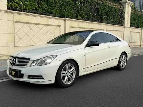 Mercedes-Benz E-Class 2011 — фото 1