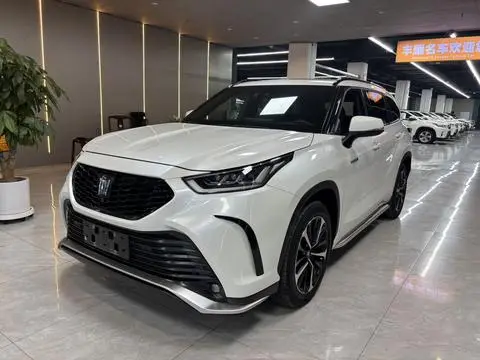 Toyota Crown Kluger 2023