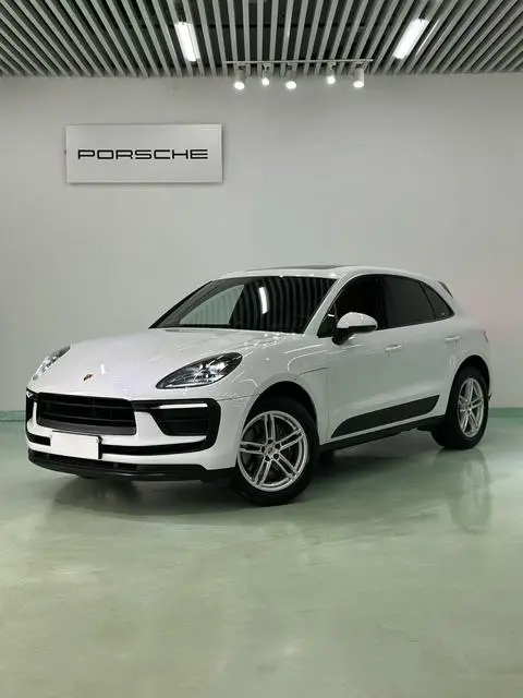 Porsche Macan 2025