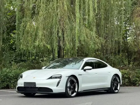 Porsche Taycan 2022