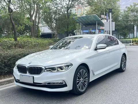 BMW 5 Series 2018 — фото 1