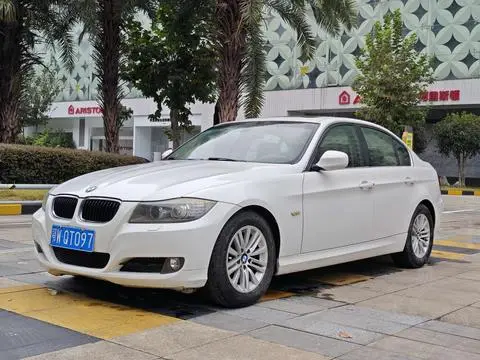 BMW 3 Series 2012 — фото 1