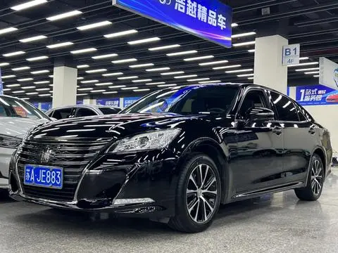 Toyota Crown 2018
