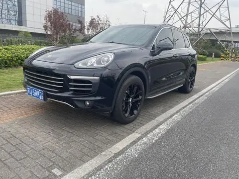 Porsche Cayenne 2016 — фото 1