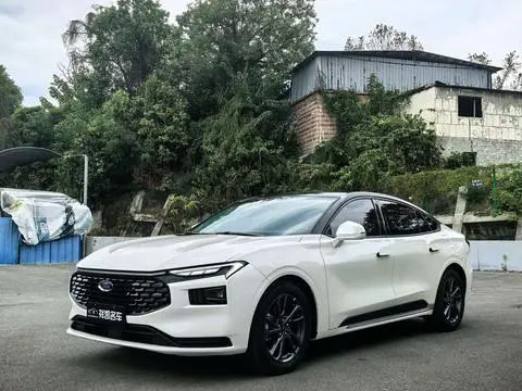 Ford 蒙迪欧 2025 — фото 1