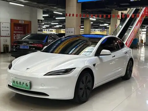 Tesla Model 3 2023 — фото 1