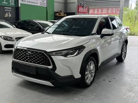 Toyota Corolla锐放 2023 — фото 1