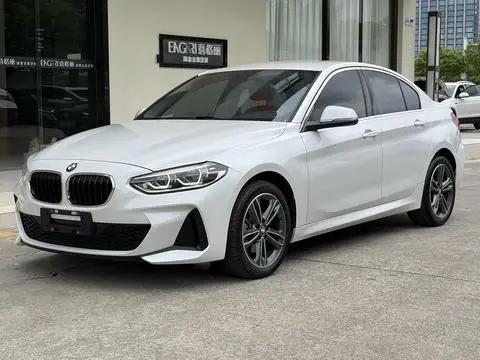 BMW 1 Series 2021 — фото 1