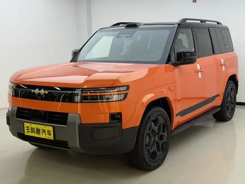 BYD Leopard 钛7 PHEV 2025