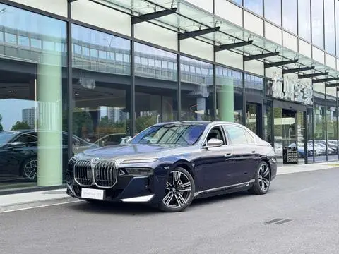 BMW i7 2023