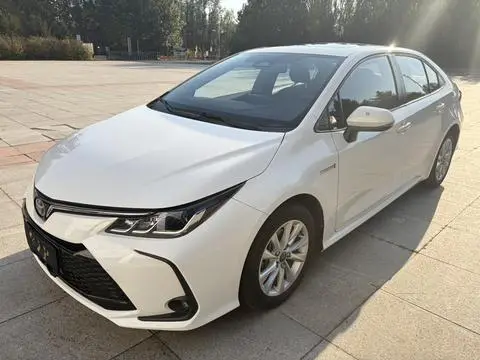 Toyota Corolla 2023 — фото 1