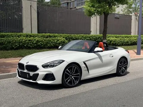 BMW Z4 2023 — фото 1