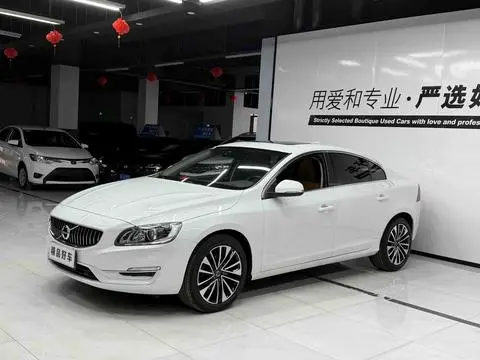 Volvo S60 2019