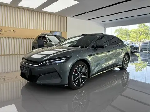 BYD Han L DM 2025