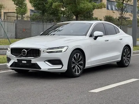 Volvo S60 2024