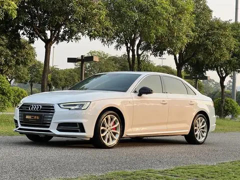 Audi A4L 2018 — фото 1