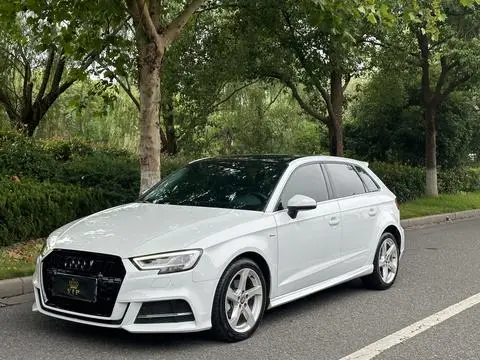 Audi A3 2020 — фото 1