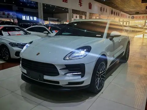 Porsche Macan 2021