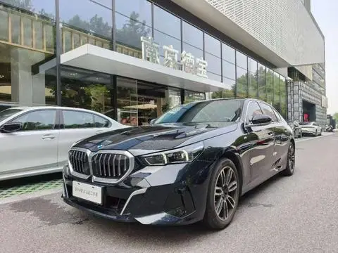 BMW 5 Series 2025