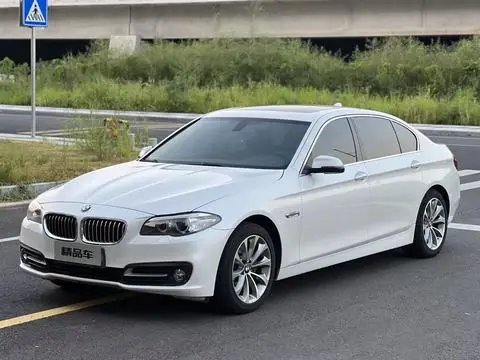 BMW 5 Series 2017 — фото 1