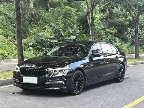 BMW 5 Series 2018 — фото 1