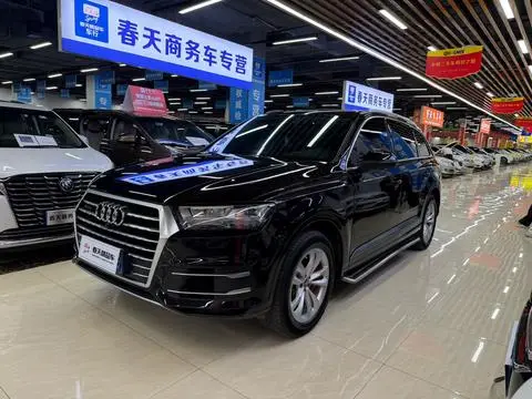 Audi Q7 2018 — фото 1