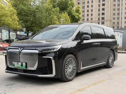 Voyah 梦想家 PHEV 2025