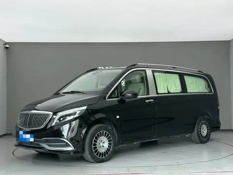 Mercedes-Benz 威霆 2020 — фото 1