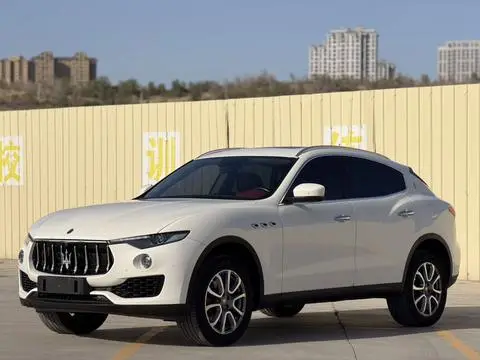 Maserati Levante 2019 — фото 1