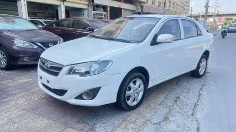 Toyota Corolla Altis 2013 — фото 1