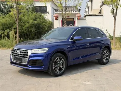 Audi Q5L 2018 — фото 1