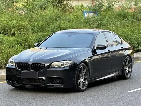 BMW M5 2014 — фото 1