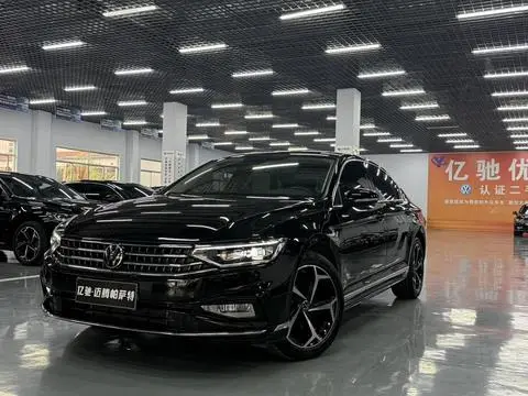 Volkswagen Magotan 2025