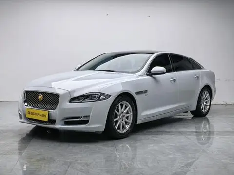 Jaguar XJ 2016