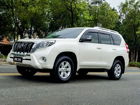 Toyota Prado 2016 — фото 1