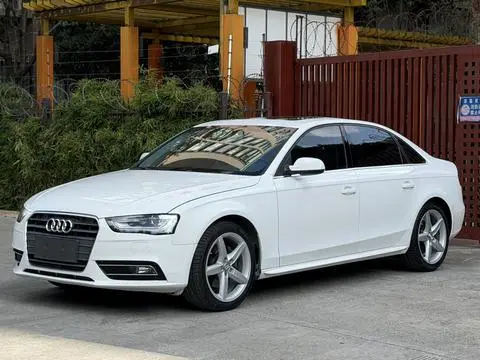 Audi A4L 2015