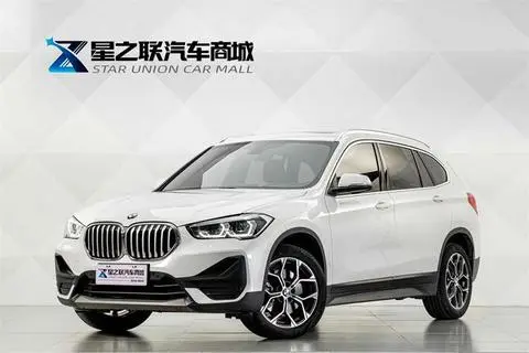 BMW X1 2022 — фото 1