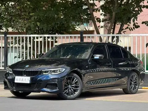 BMW 3 Series 2022 — фото 1