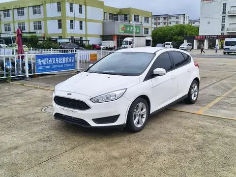 Ford Focus 2018 — фото 1