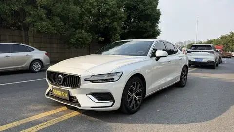 Volvo S60 2023